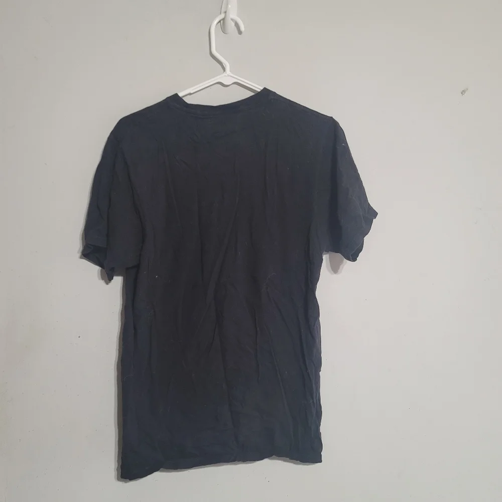 Adidas‎ Men's Black and Red Bulls Basketball Tee